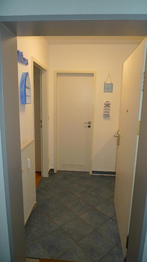 Aquamarin - Charmantes Appartement Mit Balkon Rostock Exterior photo
